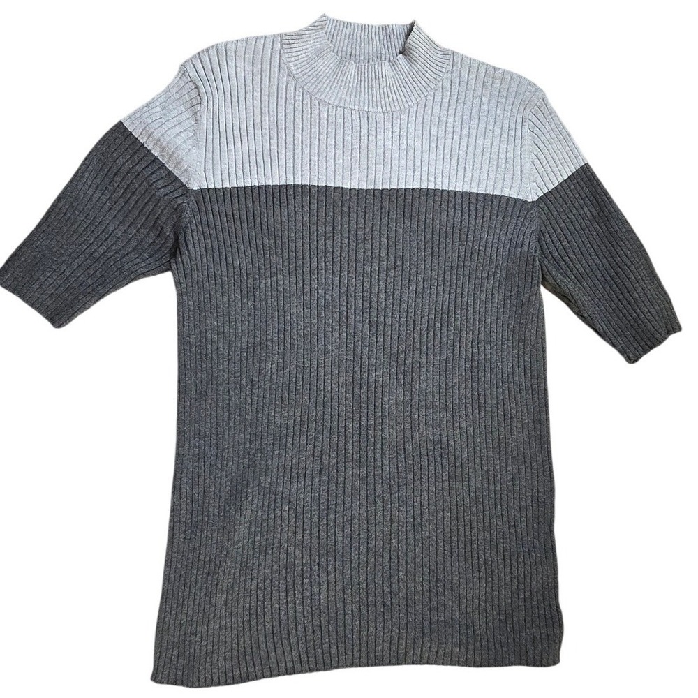 XL DIP Women's short sleeve rib knit bold stripe two tone gray mock neck sweater